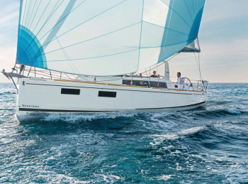 OCEANIS 38.1 - 2024 LES INTOUCHABLES